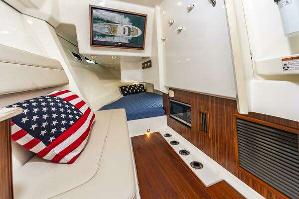 Pursuit DC 365 Dual Console Yacht For Sale