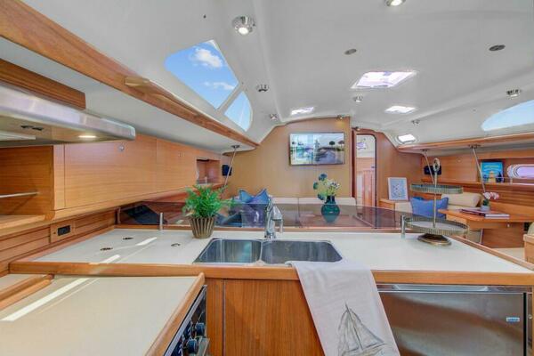 Advocate 44ft Catalina Yacht For Sale