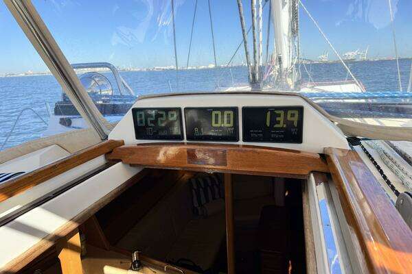 Tartan 400 Yacht For Sale