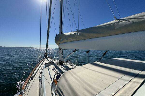 Tartan 400 Yacht For Sale