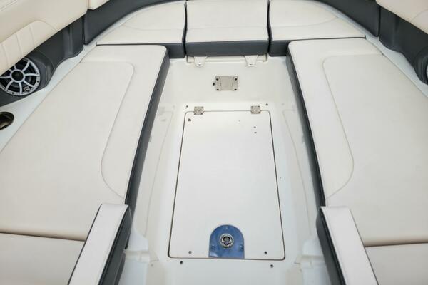 30ft Chaparral Yacht For Sale