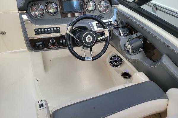 30ft Chaparral Yacht For Sale