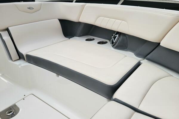 30ft Chaparral Yacht For Sale