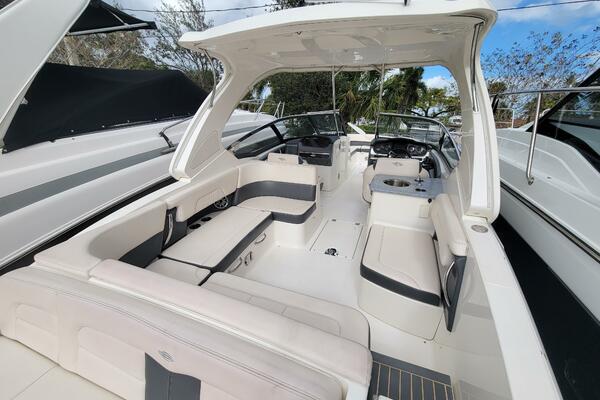 30ft Chaparral Yacht For Sale