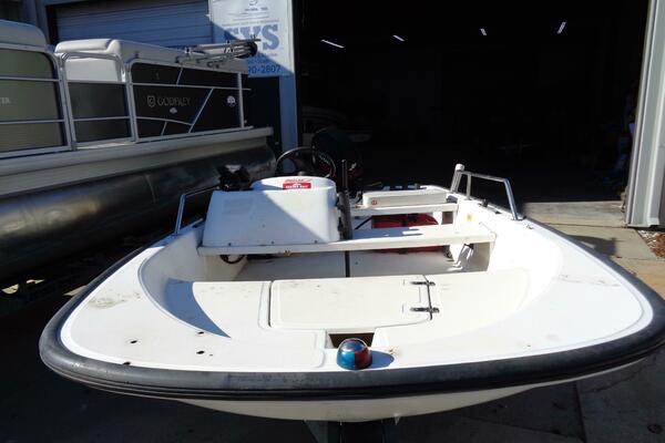 13ft Boston Whaler Yacht For Sale