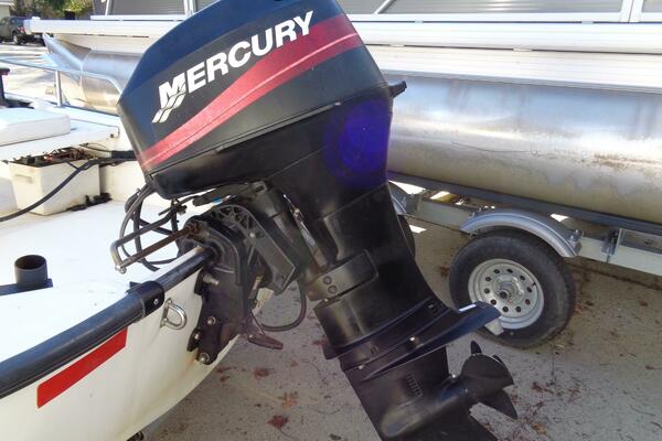 13ft Boston Whaler Yacht For Sale