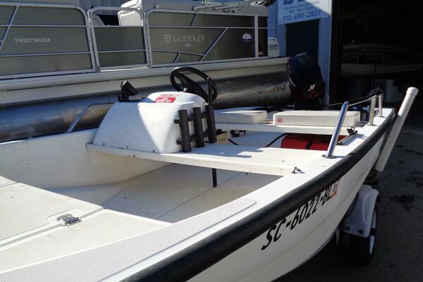 13ft Boston Whaler Yacht For Sale
