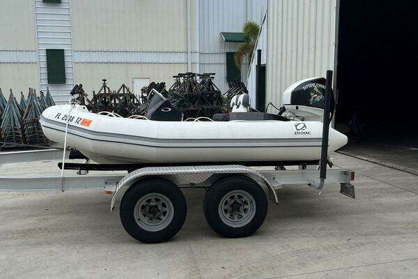 12-ft-Zodiac-2024-Yachtline 360- Stuart Florida United States  yacht for sale