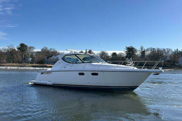 39-ft-Tiara Yachts-2008-3900 Sovran- Greenwich Connecticut United States  yacht for sale