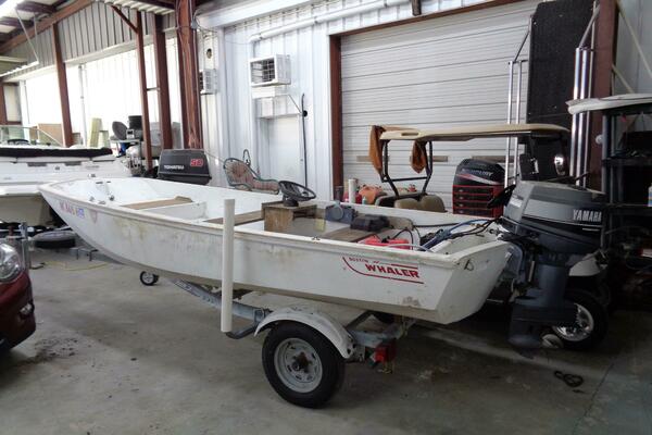 13ft Boston Whaler Yacht For Sale