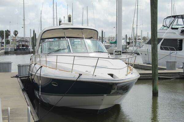 2007 Cruisers Yachts 42