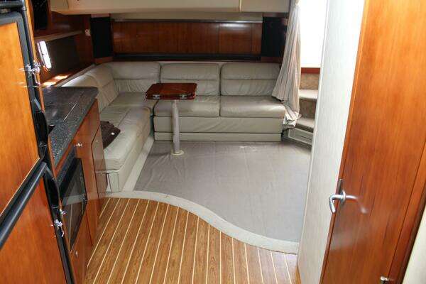 2007 Cruisers Yachts 42