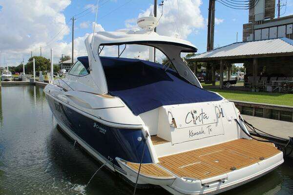 2007 Cruisers Yachts 42
