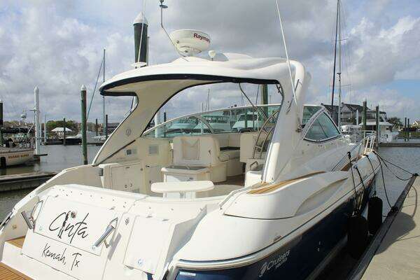 2007 Cruisers Yachts 42
