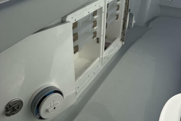 26ft Yellowfin Yacht For Sale