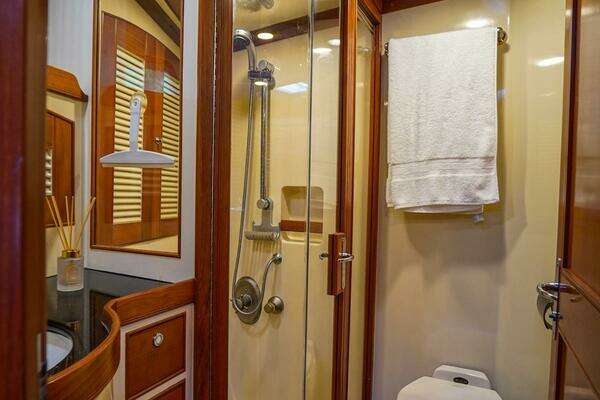 Marlow 70E Yacht For Sale