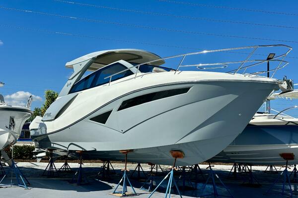 35ft NX Boats Yacht For Sale