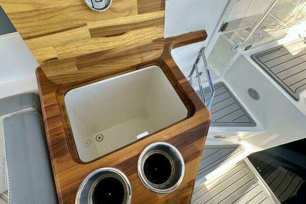 NX Boats 360 Sport Coupe Yacht For Sale