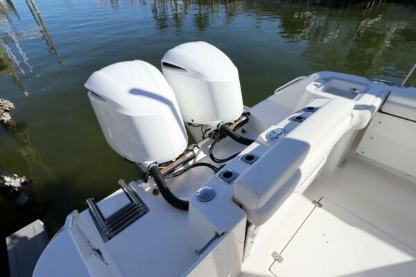 26ft Edgewater Yacht For Sale