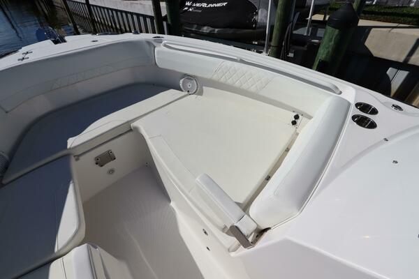 26ft Edgewater Yacht For Sale
