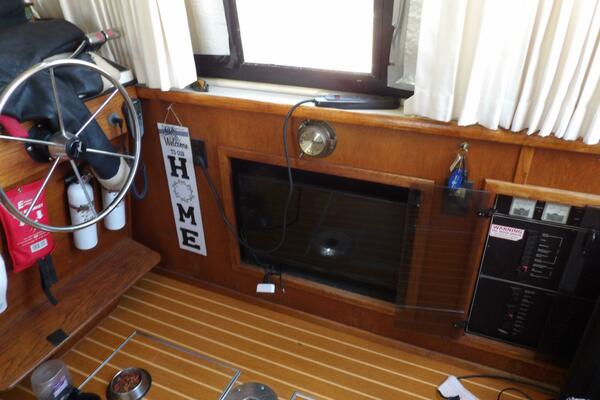 28ft Carver Yacht For Sale