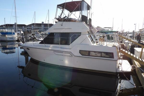 28ft Carver Yacht For Sale