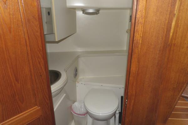 28ft Carver Yacht For Sale