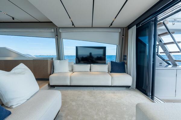 72ft Ferretti Yachts Yacht For Sale