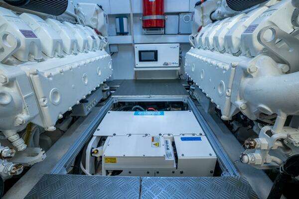 Ferretti Yachts 720 Yacht For Sale