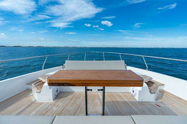 Ferretti Yachts 720 Yacht For Sale