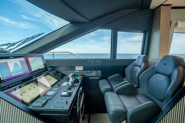 Ferretti Yachts 720 Yacht For Sale