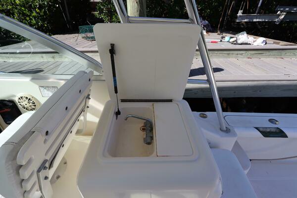 30ft Pursuit Yacht For Sale