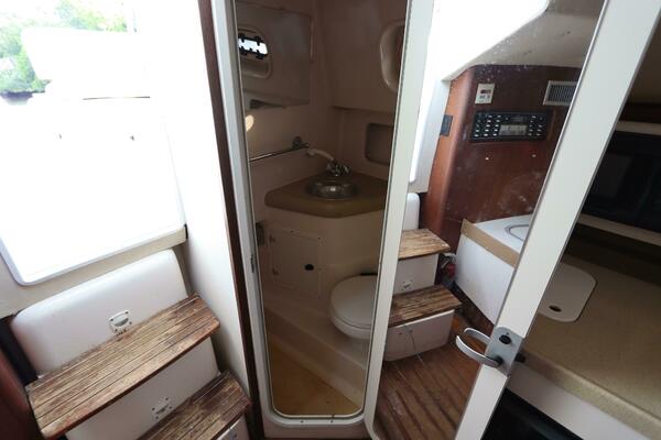 30ft Pursuit Yacht For Sale