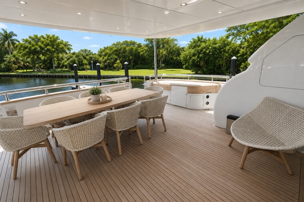 90ft Maiora Yacht For Sale