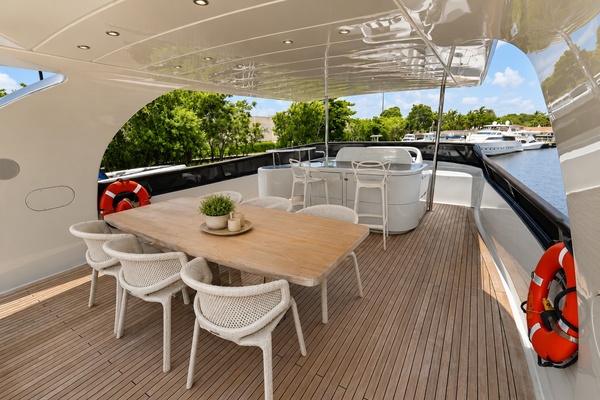 90ft Maiora Yacht For Sale