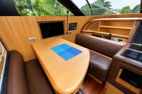 90ft Maiora Yacht For Sale