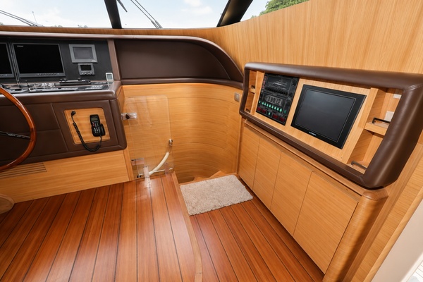 90ft Maiora Yacht For Sale