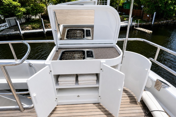 90ft Maiora Yacht For Sale