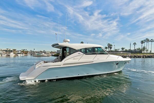 POUR IT ON 39ft Tiara Yachts Yacht For Sale