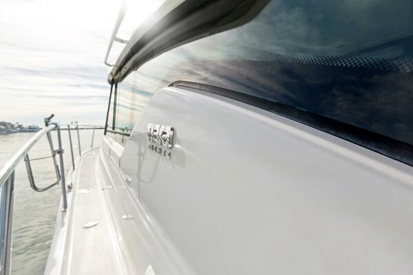 POUR IT ON 39ft Tiara Yachts Yacht For Sale