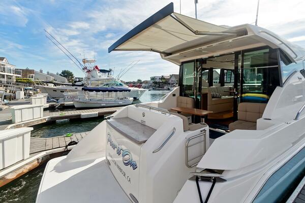 POUR IT ON 39ft Tiara Yachts Yacht For Sale