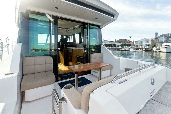 Tiara Yachts 39 Coupe Yacht For Sale