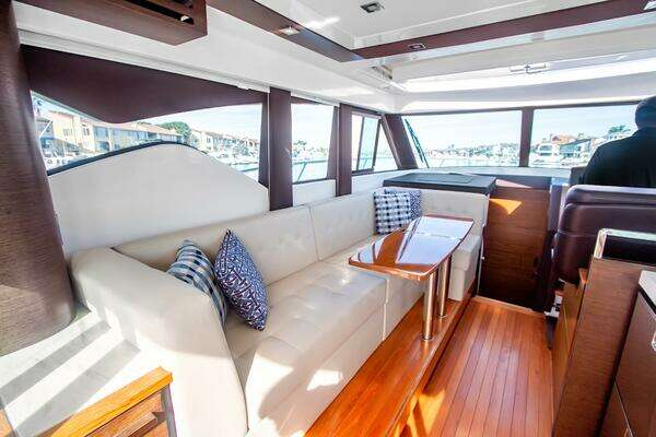 Tiara Yachts 39 Coupe Yacht For Sale