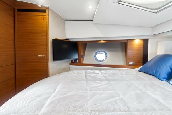 POUR IT ON 39ft Tiara Yachts Yacht For Sale