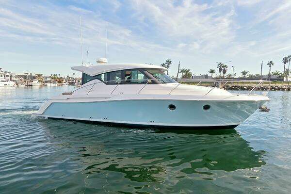 Tiara Yachts 39 Coupe Yacht For Sale