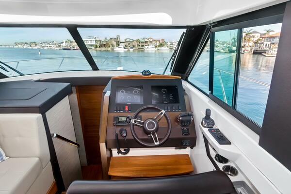 POUR IT ON 39ft Tiara Yachts Yacht For Sale