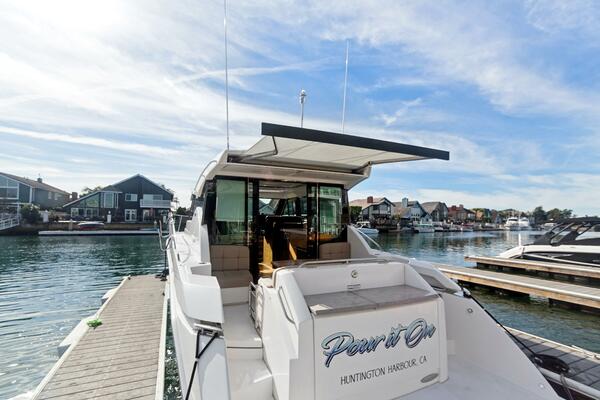 POUR IT ON 39ft Tiara Yachts Yacht For Sale