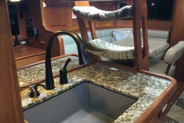 Hylas 46 Yacht For Sale