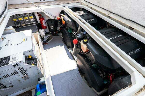 Jeanneau NC 11 Yacht For Sale