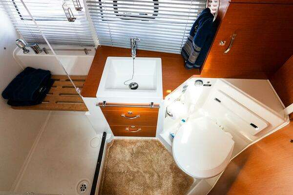 Jeanneau NC 11 Yacht For Sale